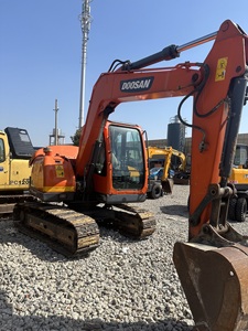 Mini-excavatrice sur chenilles d'occasion Doosan DX85 à prix avantageux pour la construction - Product Image 4