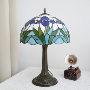 Lámpara Tiffany Estilo Campestre Francés, Lámpara <span class=keywords><strong>de</strong></span> Vidrio con Vitral <span class=keywords><strong>Azul</strong></span> Iris, Lámpara <span class=keywords><strong>de</strong></span> Lectura para <span class=keywords><strong>Mesa</strong></span> <span class=keywords><strong>de</strong></span> Noche, Lámpara Vintage para Sala <span class=keywords><strong>de</strong></span> Estar, Hotel, Decoración del Hogar - Product Image 3