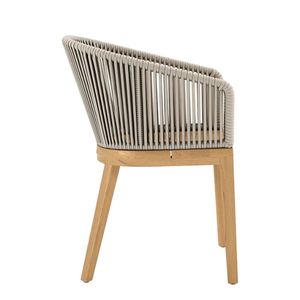 Découvrez un style durable avec une chaise en teck qui allie la beauté du bois naturel, un support robuste et un assise confortable. - Product Image 4