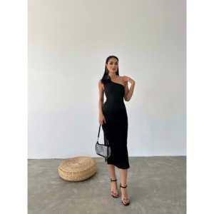 ชุดเดรสเข้ารูปไหล่เดียวสุดหรู พร้อมดีเทลลายดอกกุหลาบ ผ้าซาติน ชุดราตรีทรงเอวธรรมชาติ - Product Image 4