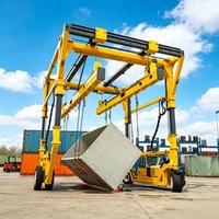 Transpalette mobile industriel de 15 tonnes sur pneus en caoutchouc pour la manutention en usine, la logistique interlande et le transfert de charges lourdes