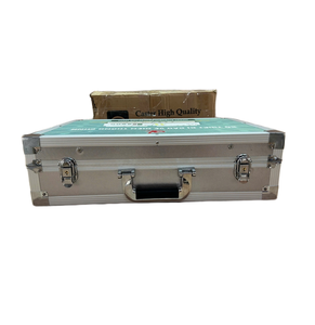 Boîtier en contreplaqué à cadre en aluminium avec insert en mousse personnalisé et boucle chromée pour une protection robuste, présentoir portable pour matériel - Product Image 1