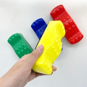 Effaceur de tableau blanc et noir pour enfants, personnalisé OEM, en plastique coloré et créatif avec tissu en feutre EVA, emballé dans une boîte en PVC - Product Image 5