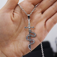 Nouveau collier pendentif croix et épée en alliage vintage gothique pour hommes et femmes