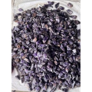 Super Sell 2025 Piedra de amatista en bruto con color púrpura en forma de crudo natural Usos multiusos Piedra de amatista - Product Image 1