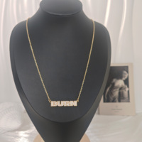 Collier tendance avec pendentif lettre personnalisée en zircon AAA pour cadeaux d'amoureux