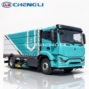 Camion balayeuse-laveuse électrique CLW robuste 4x2 avec réservoir d'eau de 8,8 m³ pour le nettoyage des rues urbaines - Product Image 3