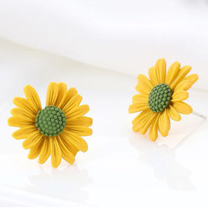 Hibride Nieuwe Aankomst Vrouwen Klassieke Bloem Oorknopjes Eenvoudige Witte Daisy Oorbellen Mode Sieraden Vrouwen Accessoires Meisjes E-816 - Product Image 3