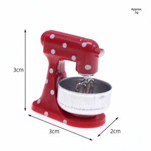 Mini batteur sur socle rouge vif, accessoire <span class=keywords><strong>de</strong></span> cuisine miniature en métal <span class=keywords><strong>de</strong></span> 3 cm pour maison <span class=keywords><strong>de</strong></span> poupée, idéal pour la décoration <span class=keywords><strong>de</strong></span> Noël et l'affichage <span class=keywords><strong>de</strong></span> cadeaux - Product Image 2