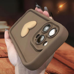 Funda para iPhone 16 con diseño de corazón 3D, acabado mate agradable al tacto para iPhone 17 Pro Max, cobertura total de la lente 15 - Product Image 3