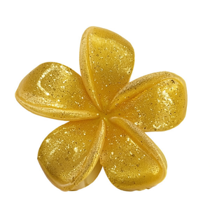 Fermaglio per capelli a forma di fiore di frangipani con scaglie dorate da 8 cm - Product Image 2