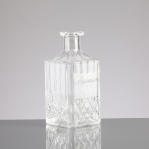 Populaire carré universel <span class=keywords><strong>cognac</strong></span> 500ml 700ml bouteille de vodka Texture en relief bouteille de liqueur verre liège étanchéité <span class=keywords><strong>Gin</strong></span> bouteille de whisky - Product Image 6