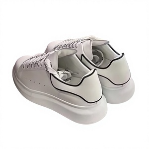 Customized logo fashionable outdoor casual <b>shoes</b>, white thick-soled, <b>height</b>-<b>increasing</b>, walking <b>shoes</b>, breathable men's <b>shoes</b> - Product Image 1