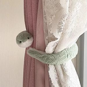 Venta al por mayor TikTok Venta caliente enredado pequeña serpiente animales de peluche juguetes decoración del hogar creativo y divertido muñeco de peluche regalo de cumpleaños - Product Image 4