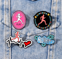 Badge en métal personnalisé en émail, motif sportif marathon course à pied, battement de cœur, pour sac à dos, vente en gros, prix usine, stock disponible