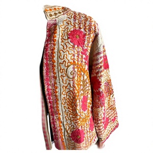 Chaqueta Corta Bordada Estilo Boho Rajasthani con Diseño Floral, Trabajo Aari y Sozni, Bordada a Mano, de Lana, Transpirable, para Otoño e Invierno - Product Image 6