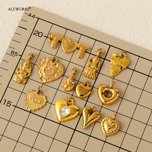 สำหรับโบราณวัตถุหัวใจทองคำ |   จี้รูปหัวใจสแตนเลสสตีลเคลือบ PVD ทอง 18K ลายพระพิฆเนศ อมร ลักษมี |   กันน้ำ - Product Image 2