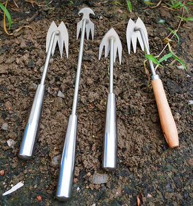 Hand <strong>Weeder</strong> <strong>Tool</strong> 4 Teethes New <strong>Garden</strong> Stainless Steel Weeding Rake with Handle - Product Image 3