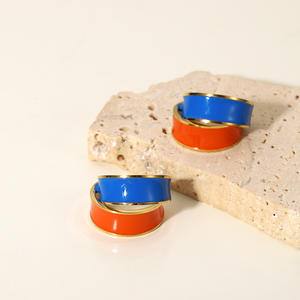 Pendientes de aro con <span class=keywords><strong>esmalte</strong></span> de arcoíris para mujer, aretes de aro con Cruz de colores, pequeños y anchos, fabricante de pendientes esmaltados <span class=keywords><strong>2022</strong></span> - Product Image 5