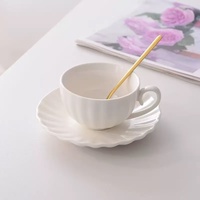 Ensemble tasse et soucoupe à café en céramique motif citrouille, design élégant - Une tasse et une soucoupe pour chaque latte