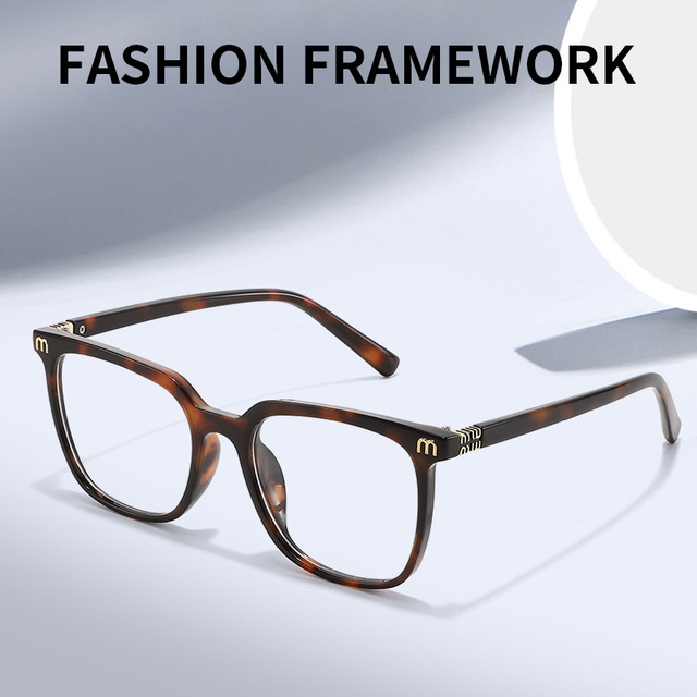 2025 New Trendy Street Fashion Optical Glasses European American Style Simple Square Full-Frame Anti-Blue Light Glasses Case