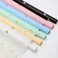 Papier d'emballage pour fleurs en film de gel imperméable pour la Saint-Valentin, semi-transparent mat avec revêtement en silicone pour l'emballage de cadeaux