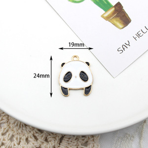 Hoạt hình <span class=keywords><strong>Kung</strong></span> <span class=keywords><strong>Fu</strong></span> <span class=keywords><strong>Panda</strong></span> Hợp kim kim loại diyjewelry phụ kiện tre bắn Mặt dây chuyền phim hoạt hình gấu trúc trở lại đầu - Product Image 5