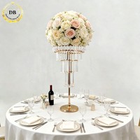 Support floral de luxe pour mariage, en métal doré, avec lustre en cristal, centre de table de mariage
