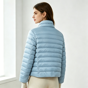 Chaqueta Acolchada Azul Claro para <span class=keywords><strong>Mujer</strong></span>, Abrigo de Invierno con Cuello Alto, Etiqueta Privada OEM, Venta al por Mayor, Top Acolchado Color Pastel Cielo Bebé - Product Image 2