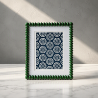 Cadre photo artisanal en bois de bouleau vert foncé avec perles, style bohème, écologique, avec support en velours pour utilisation sur table, OEM