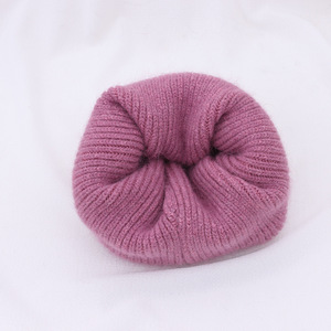 Bonnet d'hiver pour <span class=keywords><strong>femme</strong></span> en <span class=keywords><strong>fourrure</strong></span> de lapin douce, tricoté, chaud, style bonnet à revers, couleur unie, pour temps froid, décontracté et quotidien - Product Image 6