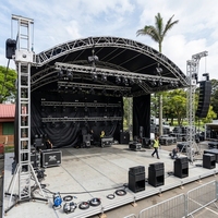 2026 TFR Estructura de Aluminio Arqueada de Alta Calidad con Sistema de Elevación, Certificación TUV, para Ferias Comerciales y Eventos