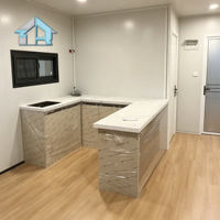 Maison isolée de type australien, construite comme une petite maison ou un logement secondaire, avec des maisons modulaires extensibles pour la résidence dans la cour arrière