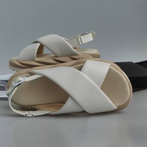 Sandalias de Mujer con Plantilla de Piel de Cordero 100% Cuero Vacuno, Suela Gruesa, Sandalias Deportivas Elásticas de Látex, Personalizables con Logotipo - Product Image 2