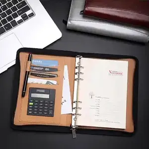 Aangepaste Hardcover A5-formaat Lederen Blanco Hoes Notebookcalculator Met Pennenzak