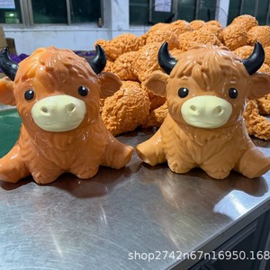 ของเล่นบีบคลายเครียดรูปวัวไฮแลนด์บิ๊กแมคข้ามพรมแดน รุ่น TN-150 ของเล่นจำลองสัตว์สร้างสรรค์สำหรับทุกเพศ - Product Image 1