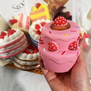 <span class=keywords><strong>Jouet</strong></span> Squishy Gâteau d'Anniversaire en Mousse PU à Remontée Lente pour Enfants de 5 à 7 Ans, Tendance Nouvelle Vente en Gros pour Filles et Garçons, Idéal pour la Décoration - Product Image 4
