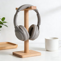Support pour casque en bois avec chargeur sans fil pour casque de jeu, support universel pour deux casques VR et montre connectée