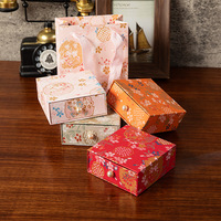 Boîte à bijoux en brocart floral oriental avec logo personnalisé, poignée en perles, tissu en soie, boîte cadeau pour bague et collier