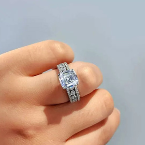 Anello nuziale scintillante da donna, elegante gioiello da sposa alla moda - Product Image 2