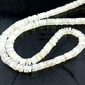 Perles de pierre de lune blanche africaine naturelle de qualité supérieure, 17 pouces, forme de pneu Heishi, 6-7 mm, facettées - Product Image 1