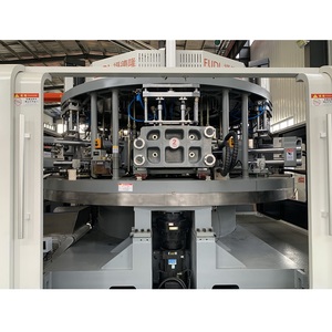เครื่องเป่าขวดพลาสติก HDPE แบบโรตารี่ 6 แม่พิมพ์ ความเร็วสูง รุ่นใหม่ <span class=keywords><strong>Sanqing</strong></span> ขนาด 1-5 ลิตร พร้อมมอเตอร์หล่อลื่นได้รับการรับรองมาตรฐาน CE - Product Image 2