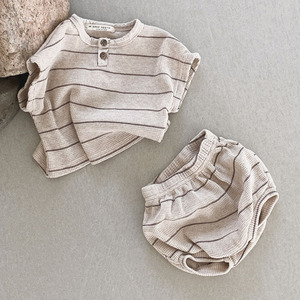 Conjunto de Dos Piezas para Bebé Niño, Estilo Casual Occidental, Traje a Rayas, Camiseta de Manga Corta y Pantalones Cortos de Algodón para Verano - Product Image 1