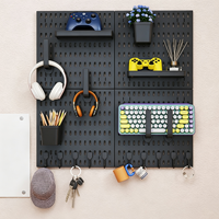 Kit d'organisation mural avec panneau perforé en plastique PP rigide, crochets, étagères et accessoires pour le bricolage à domicile