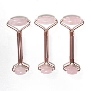 Rouleau facial en quartz rose 100% pierre naturelle, qualité C, vente directe d'usine, outil de massage, rouleau de jade pour le visage - Product Image 5