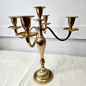 Candélabres Vintage de Luxe - Fournisseur de Centres de Table en Laiton avec Logo Personnalisé pour Commandes Urgentes en Gros - Product Image 1