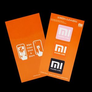 Lingette Nettoyante pour Écran de Smartphone avec Dos Adhésif et Porte-Carte de Visite - Écologique, Impression Couleur, Taille Personnalisable - Product Image 1