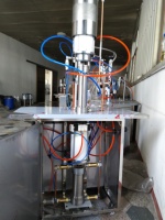 Machine de remplissage de gaz de boîte d'aérosol de vente directe d'usine pour le gaz de butane de propane de LPG DME R134a