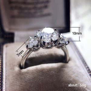 Anello Triplo con Accenti per Donne, Stile Occidentale Lucido, Accessorio da Dito alla Moda per Feste, Regalo - Product Image 4