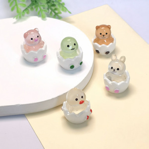 Figurines mignonnes <span class=keywords><strong>de</strong></span> poussins en résine <span class=keywords><strong>de</strong></span> Pâques, miniatures, 3D, lumineuses, en forme <span class=keywords><strong>de</strong></span> coquille d'œuf, porte-clés pour téléphone, pendentifs, décoration extérieure - Product Image 4